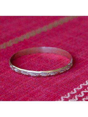 Vintage Navajo Sterling Silver bangle bracelet, signed